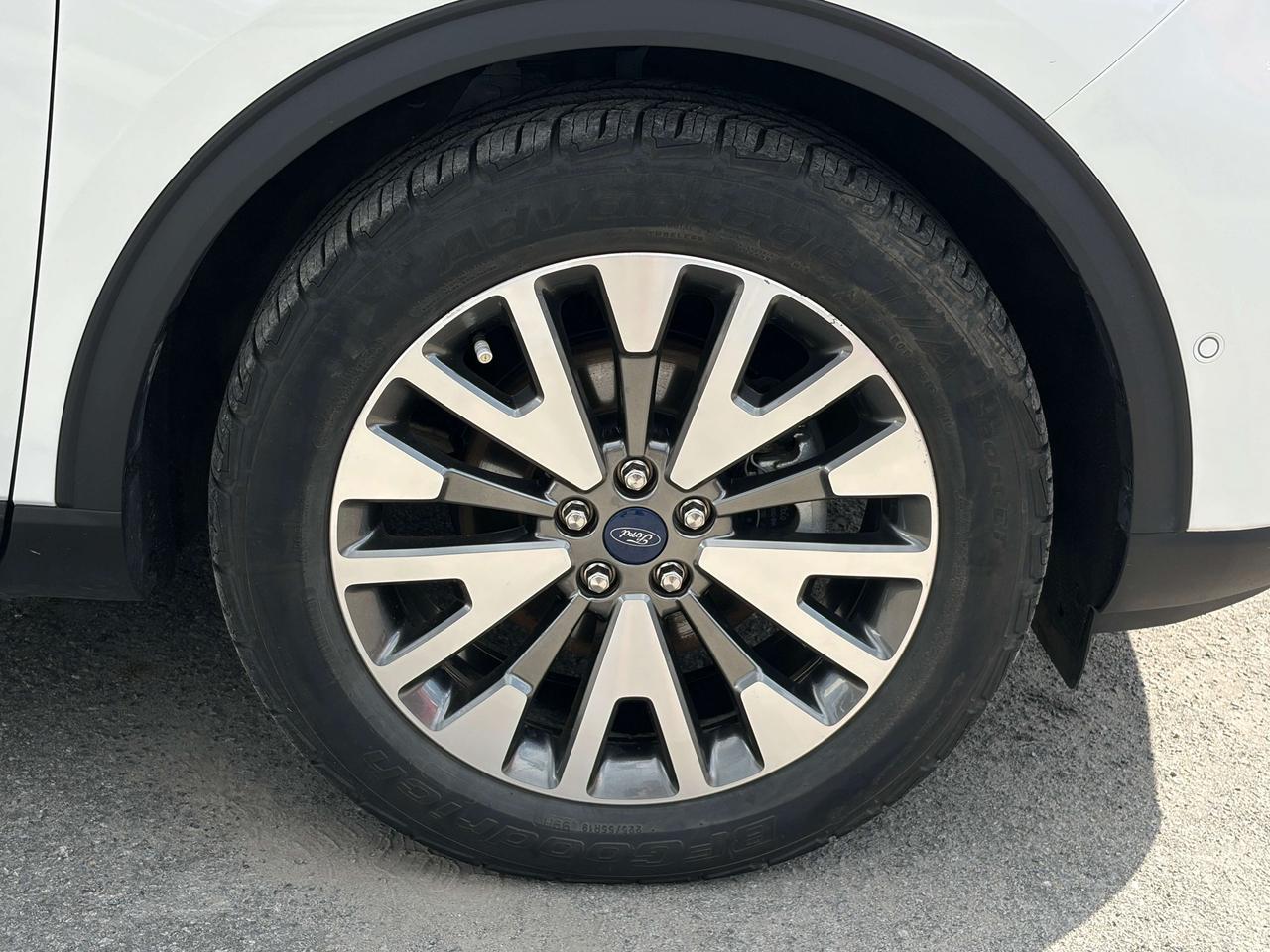 2020 Ford Escape Titanium 4dr All-Wheel Drive Photo