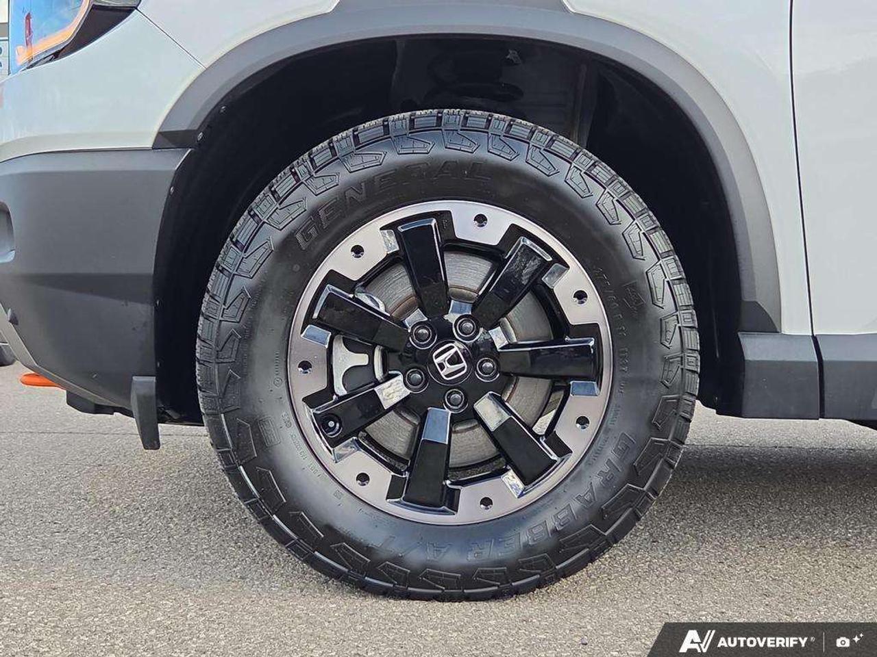 2026 Honda Passport Trailsport Touring   LTHER   LOW KM   VNT SEAT Photo