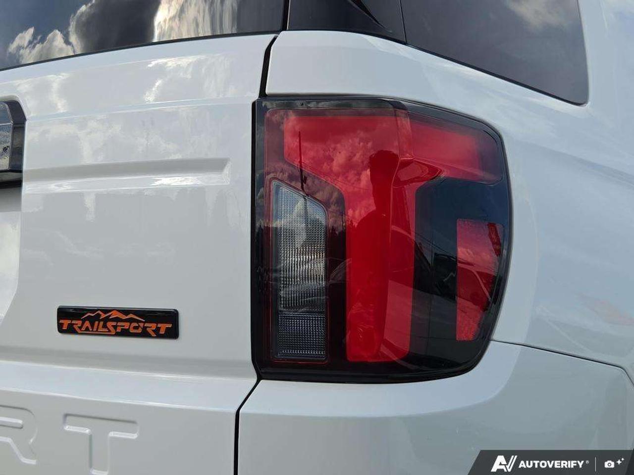 2026 Honda Passport Trailsport Touring   LTHER   LOW KM   VNT SEAT Photo