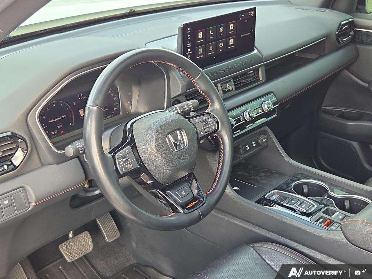 2026 Honda Passport Trailsport Touring   LTHER   LOW KM   VNT SEAT Photo