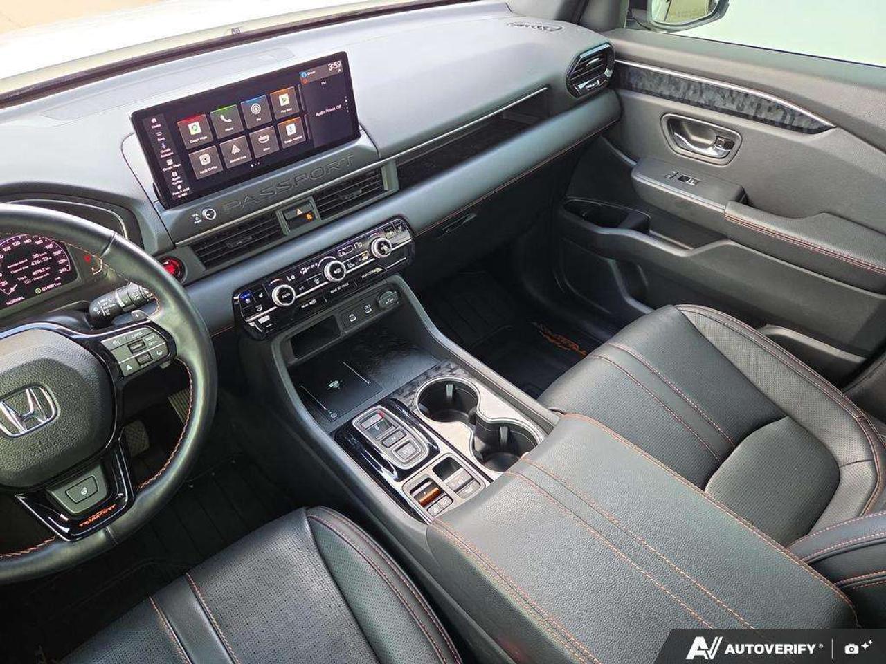 2026 Honda Passport Trailsport Touring   LTHER   LOW KM   VNT SEAT Photo