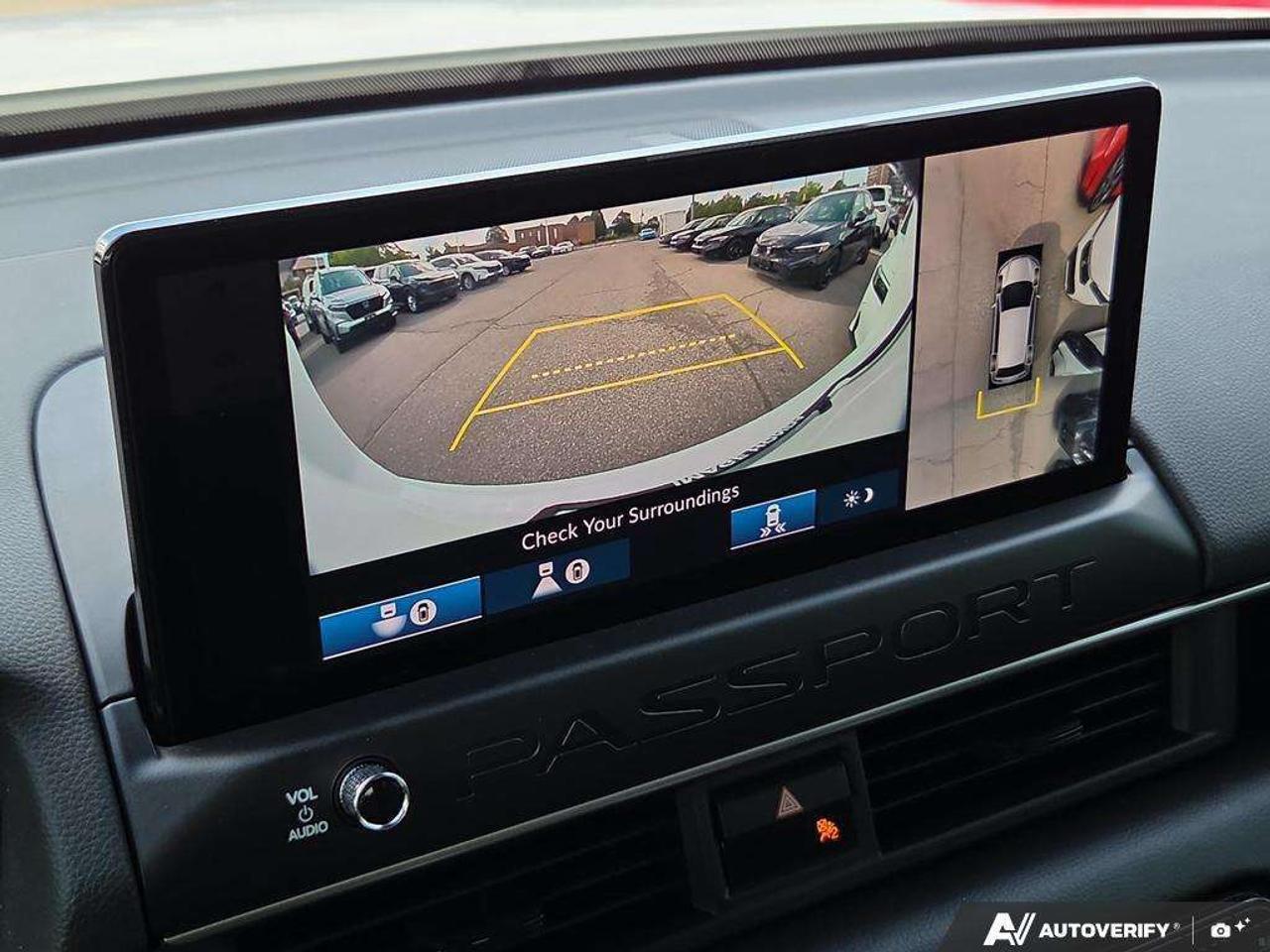 2026 Honda Passport Trailsport Touring   LTHER   LOW KM   VNT SEAT Photo