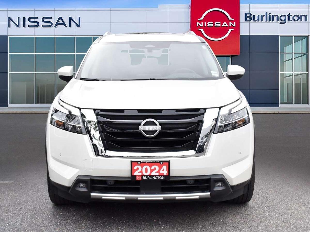 2024 Nissan Pathfinder PREMIUM PACKAGE, BOSE AUDIO, 8 PASSENGER Photo