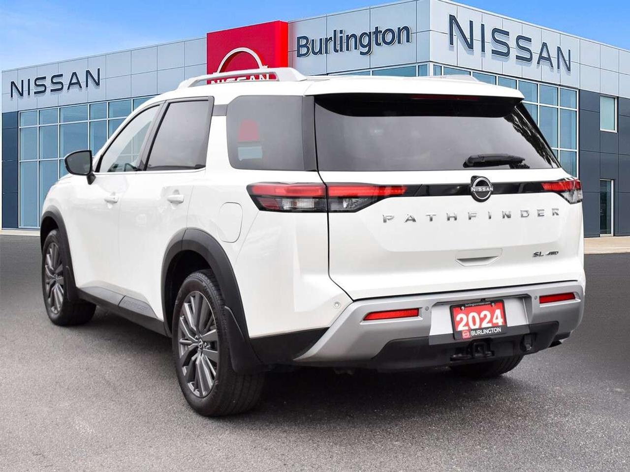 2024 Nissan Pathfinder PREMIUM PACKAGE, BOSE AUDIO, 8 PASSENGER Photo