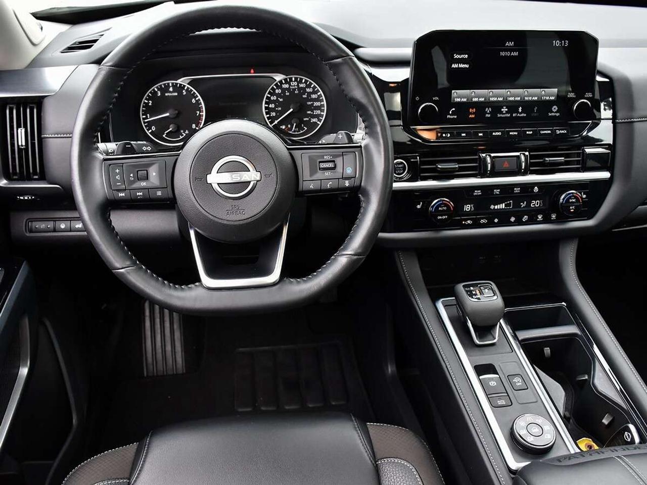 2024 Nissan Pathfinder PREMIUM PACKAGE, BOSE AUDIO, 8 PASSENGER Photo