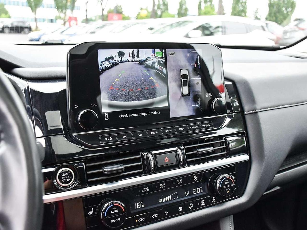 2024 Nissan Pathfinder PREMIUM PACKAGE, BOSE AUDIO, 8 PASSENGER Photo