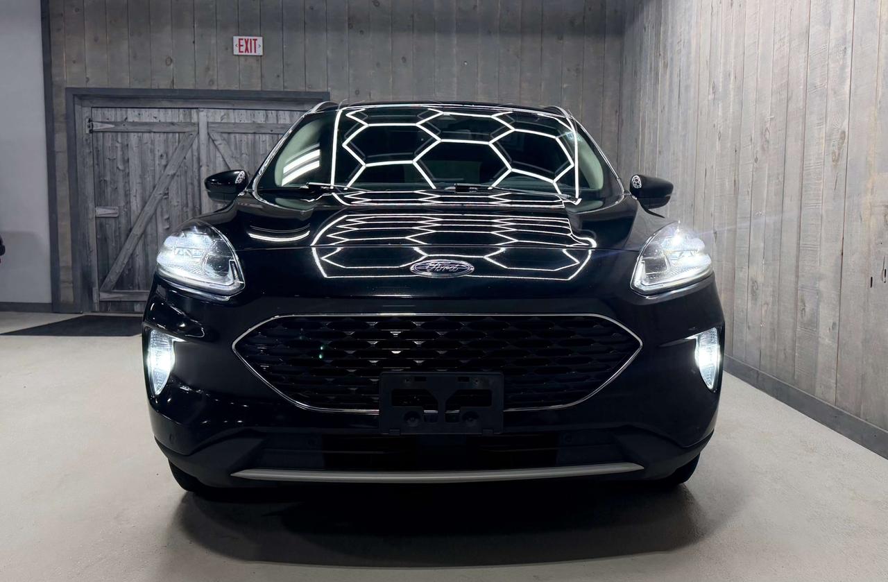 2020 Ford Escape TITANIUM AWD 2.0T ACCIDENT FREE Photo