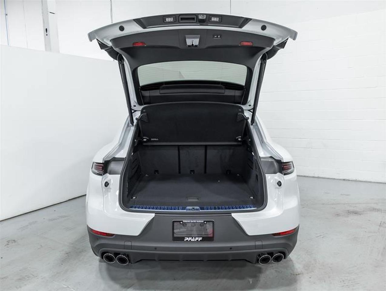 2026 Porsche Cayenne  Photo