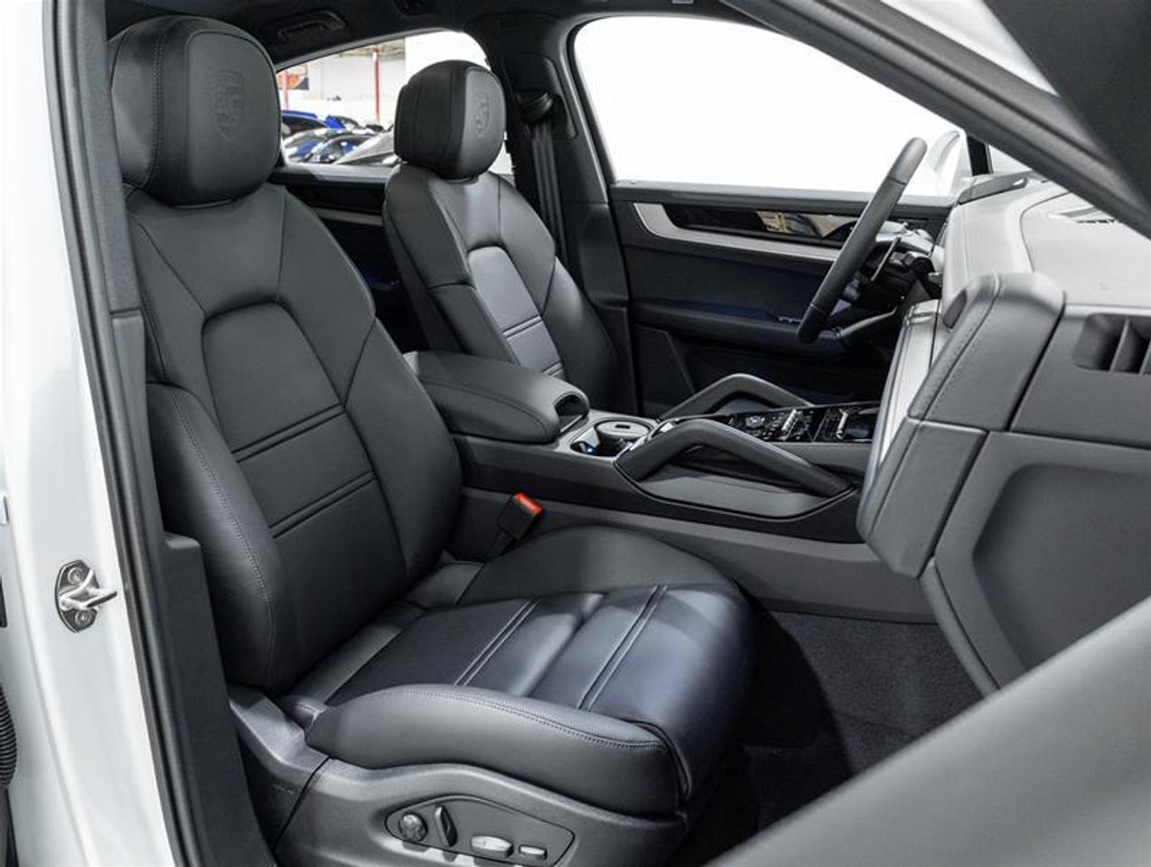 2026 Porsche Cayenne  Photo