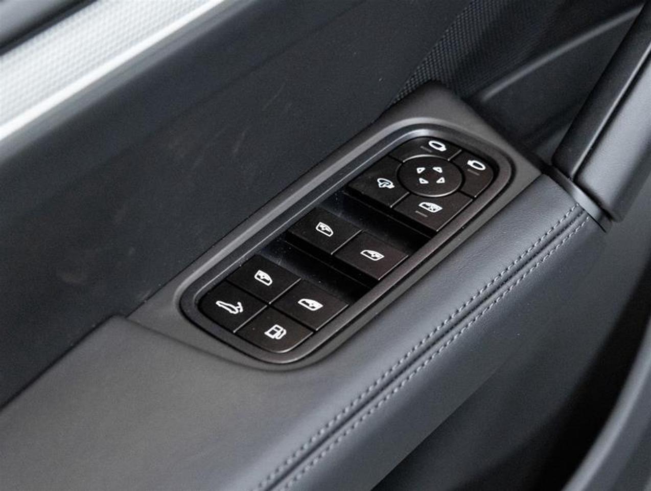 2026 Porsche Cayenne  Photo