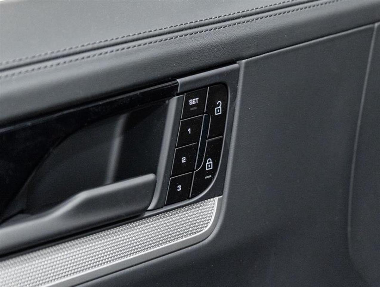 2026 Porsche Cayenne  Photo