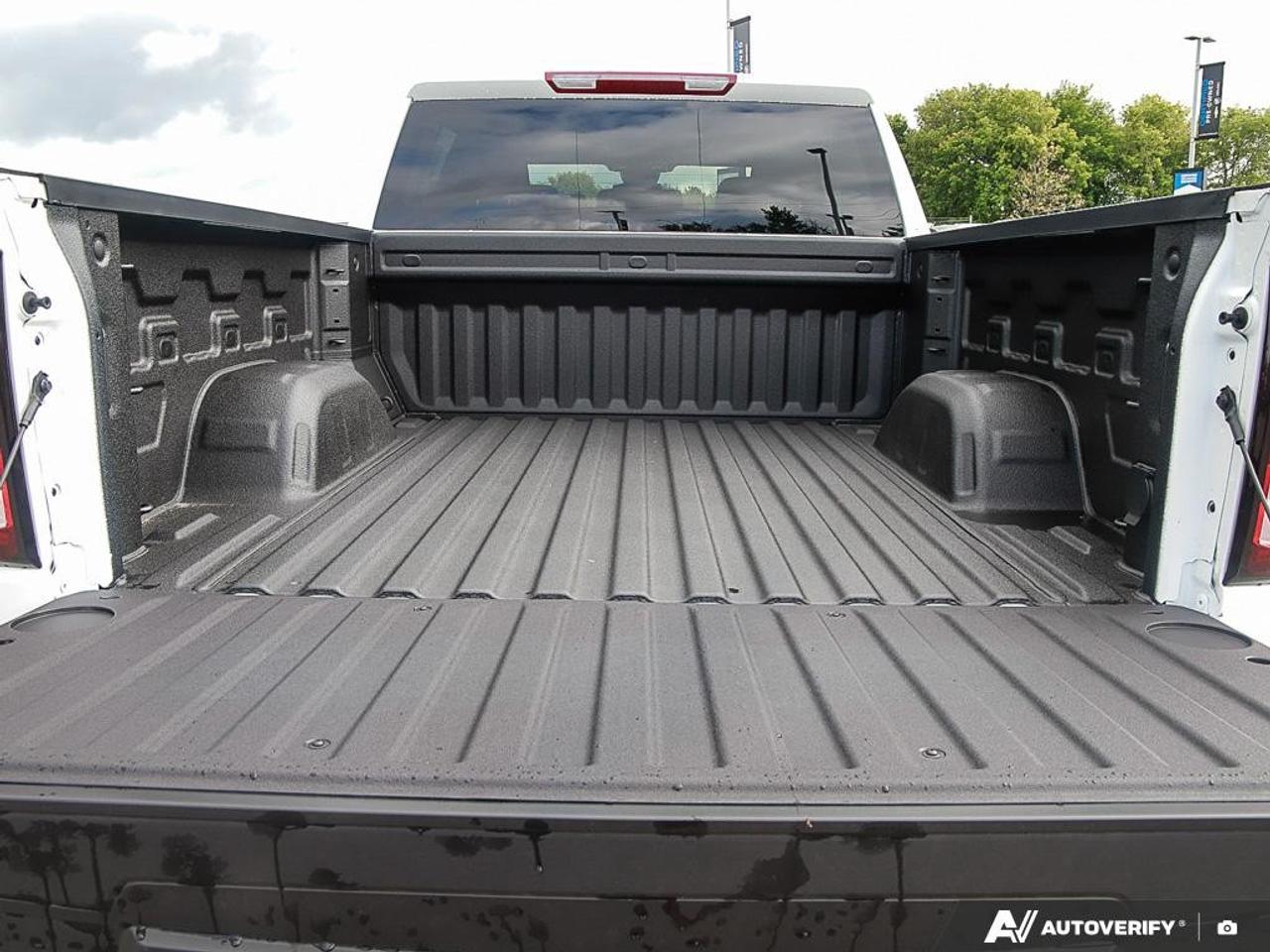 2026 GMC Sierra 1500 Crew Cab Short Box 4-Wheel Drive Pro Photo
