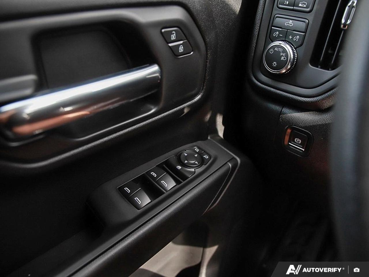 2026 GMC Sierra 1500 Crew Cab Short Box 4-Wheel Drive Pro Photo