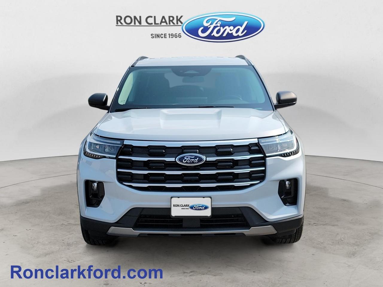2026 Ford Explorer Active 4dr 4x4 Photo1
