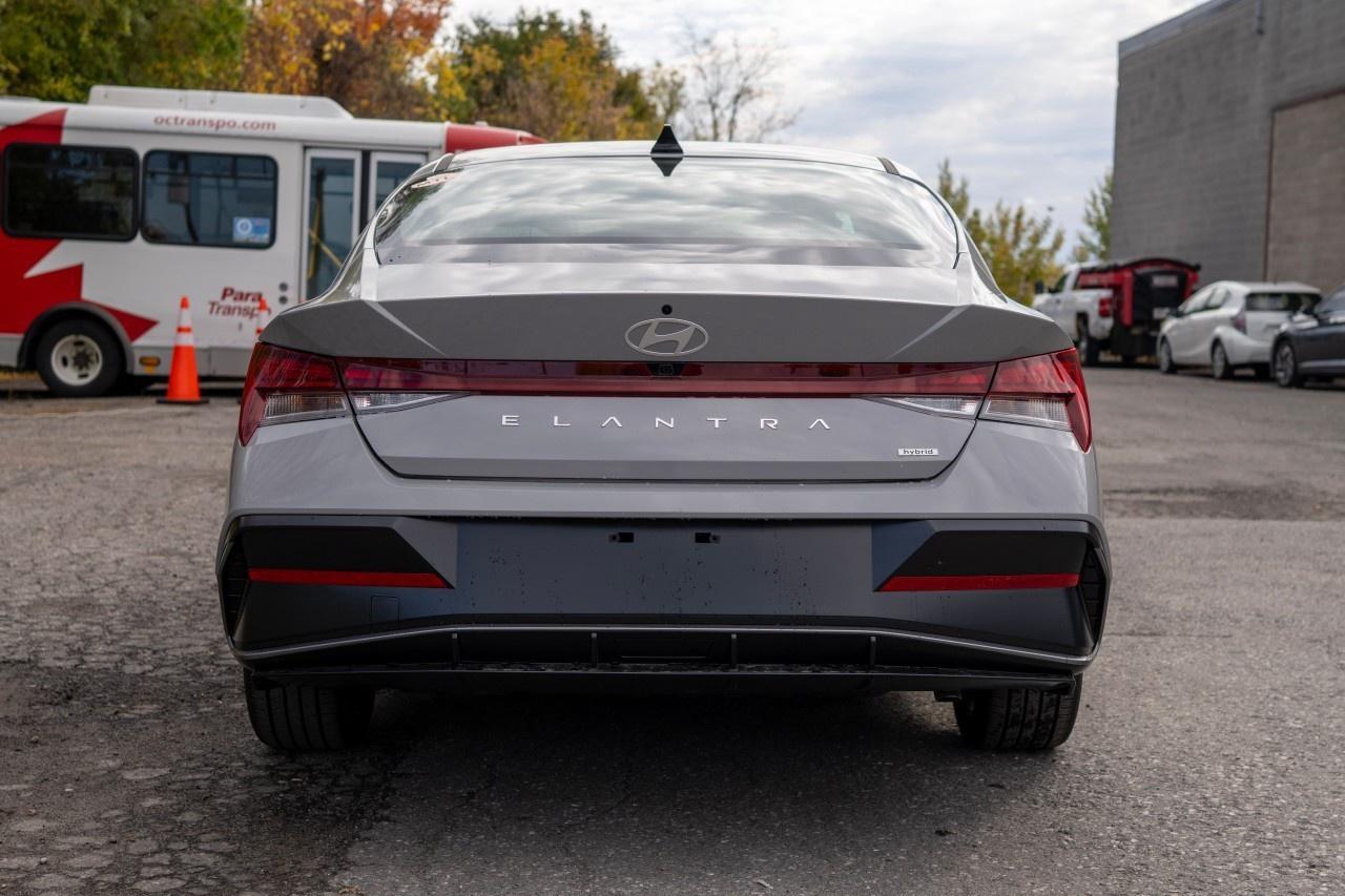 2026 Hyundai Elantra Hybrid Luxury Sedan Photo
