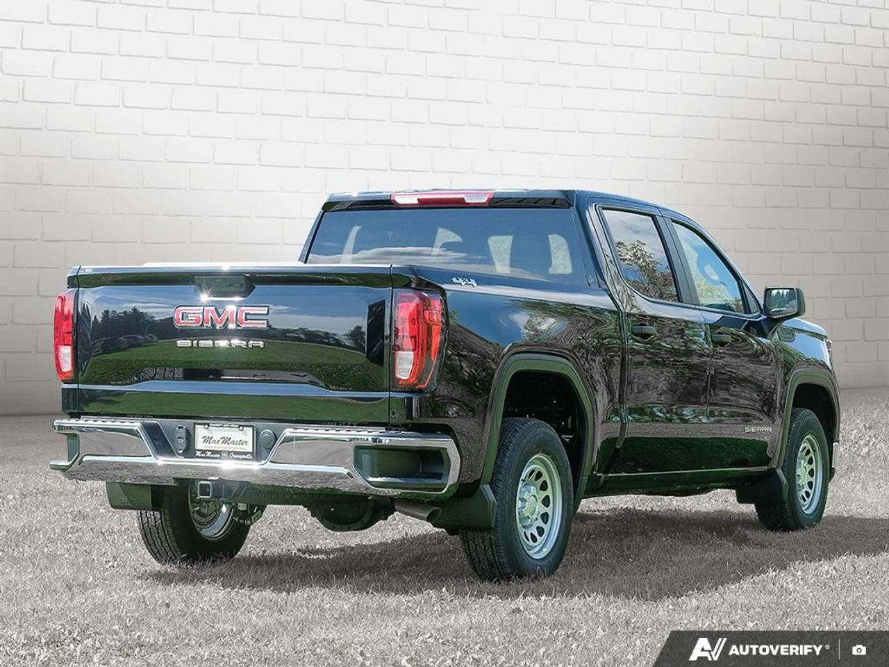 2026 GMC Sierra 1500 Crew Cab Short Box 4-Wheel Drive Pro Photo4