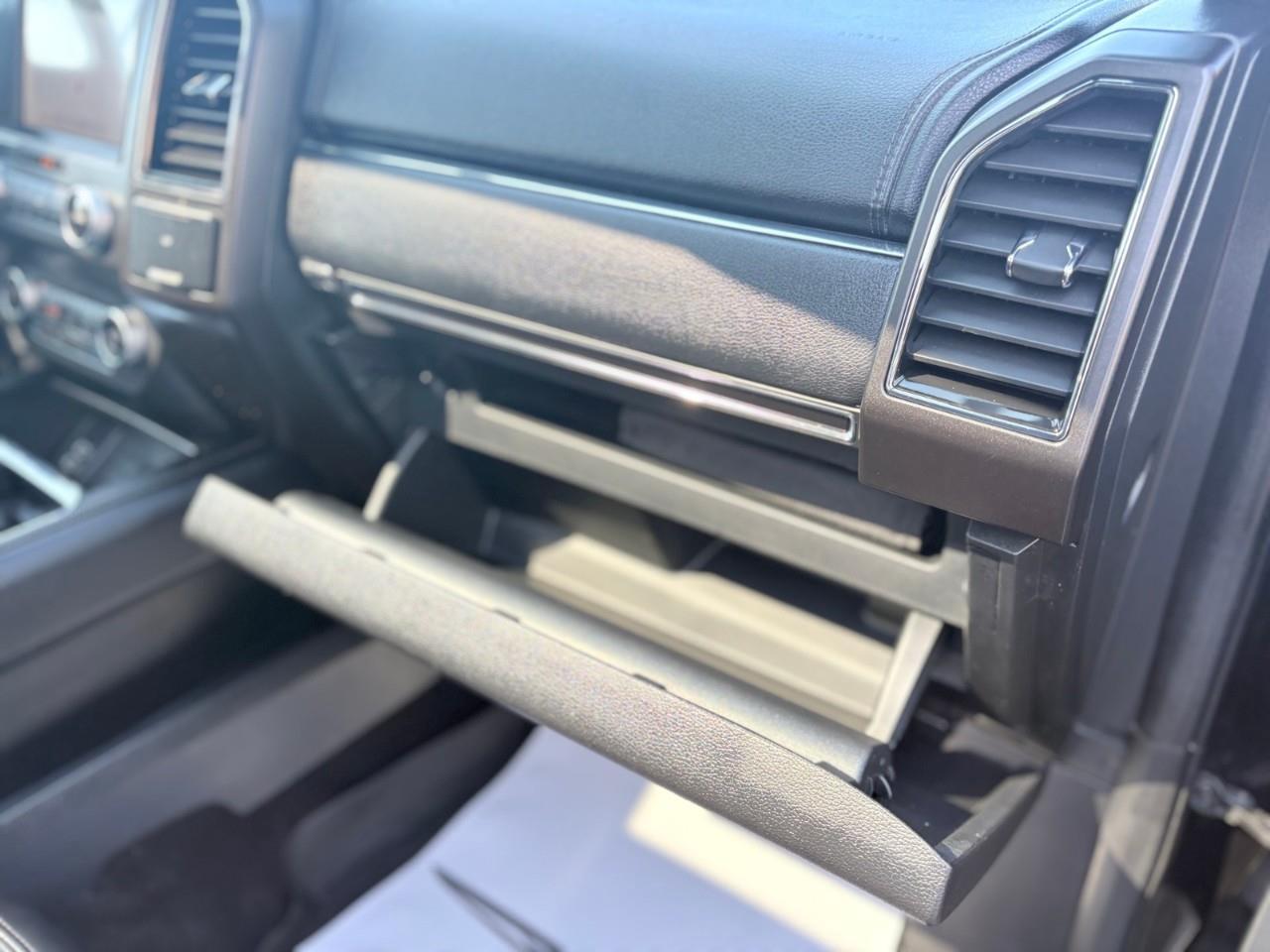 2019 Ford Expedition Limited 4dr 4x4 Photo