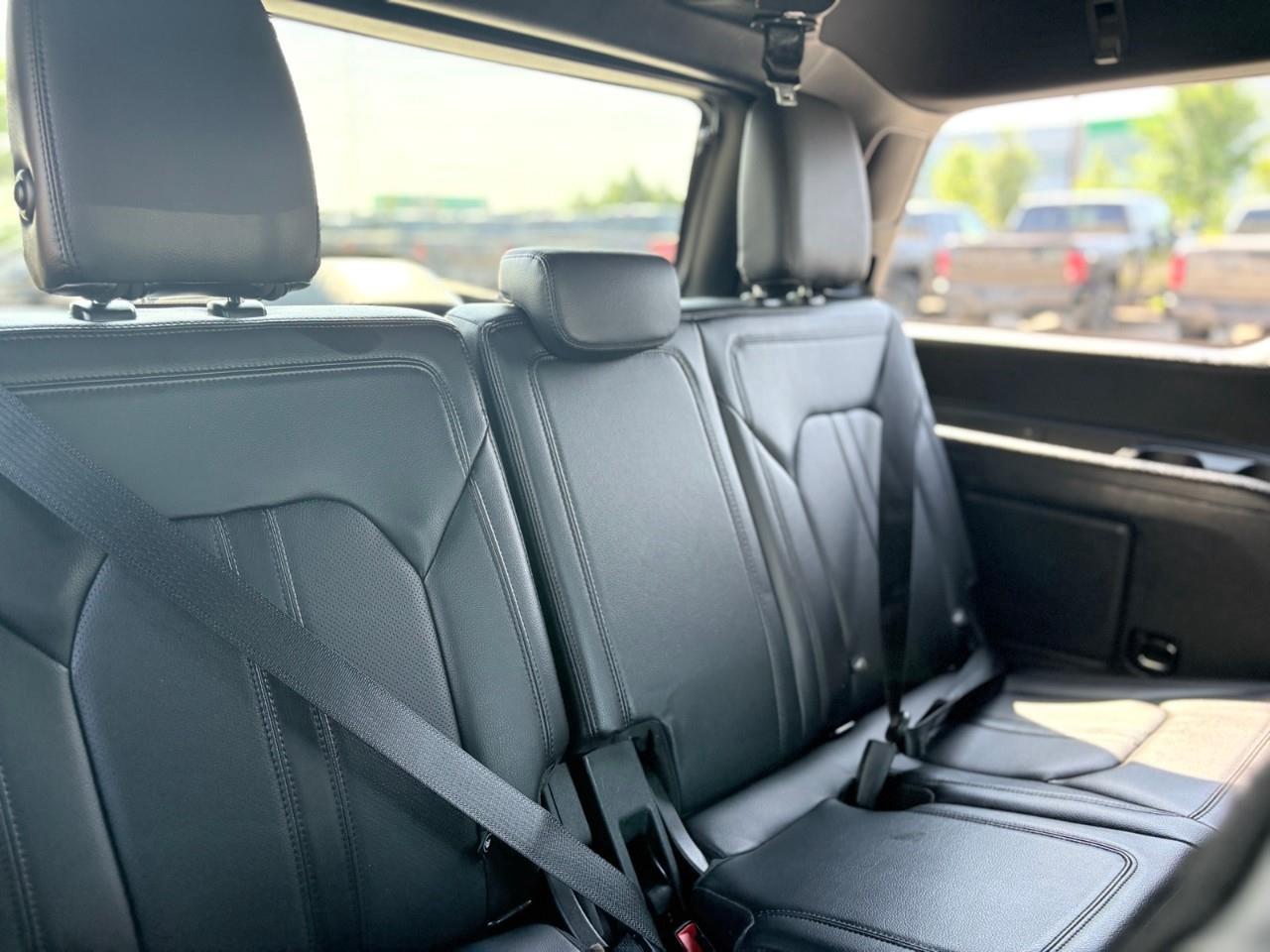 2019 Ford Expedition Limited 4dr 4x4 Photo