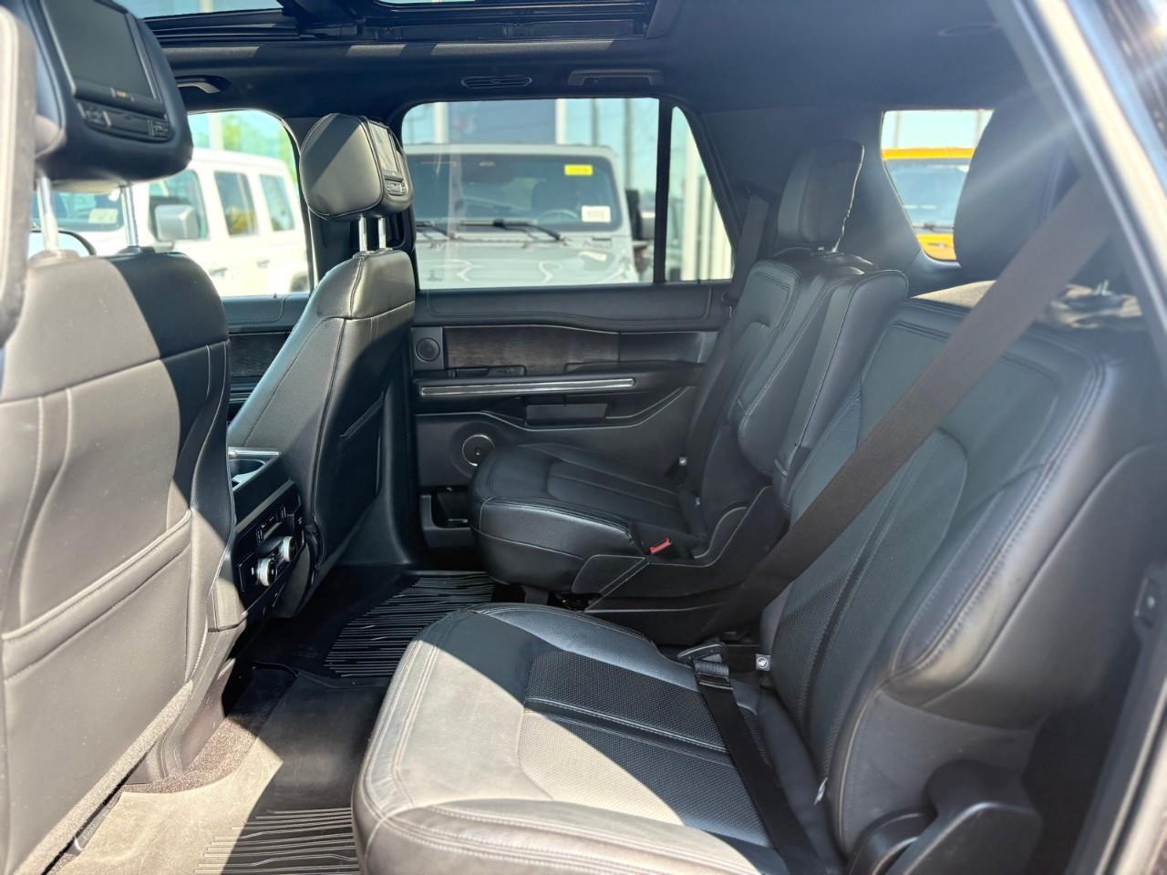 2019 Ford Expedition Limited 4dr 4x4 Photo