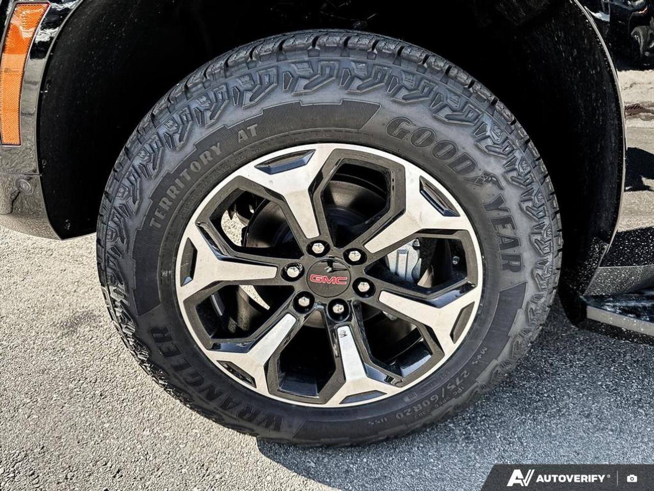 2026 GMC Yukon AT4 4dr 4x4 Photo