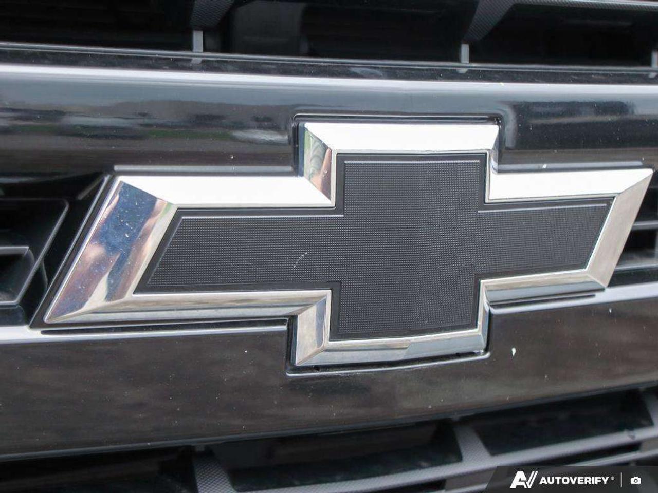 2021 Chevrolet Silverado 1500 LT TRAIL BOSS, 5.3L V8, 4X4, Z71 PGK, ALLOYS, LEATHER, SUNROOF, MACMASTER ORIGINAL, CERTIFIED PREOWNED! Photo