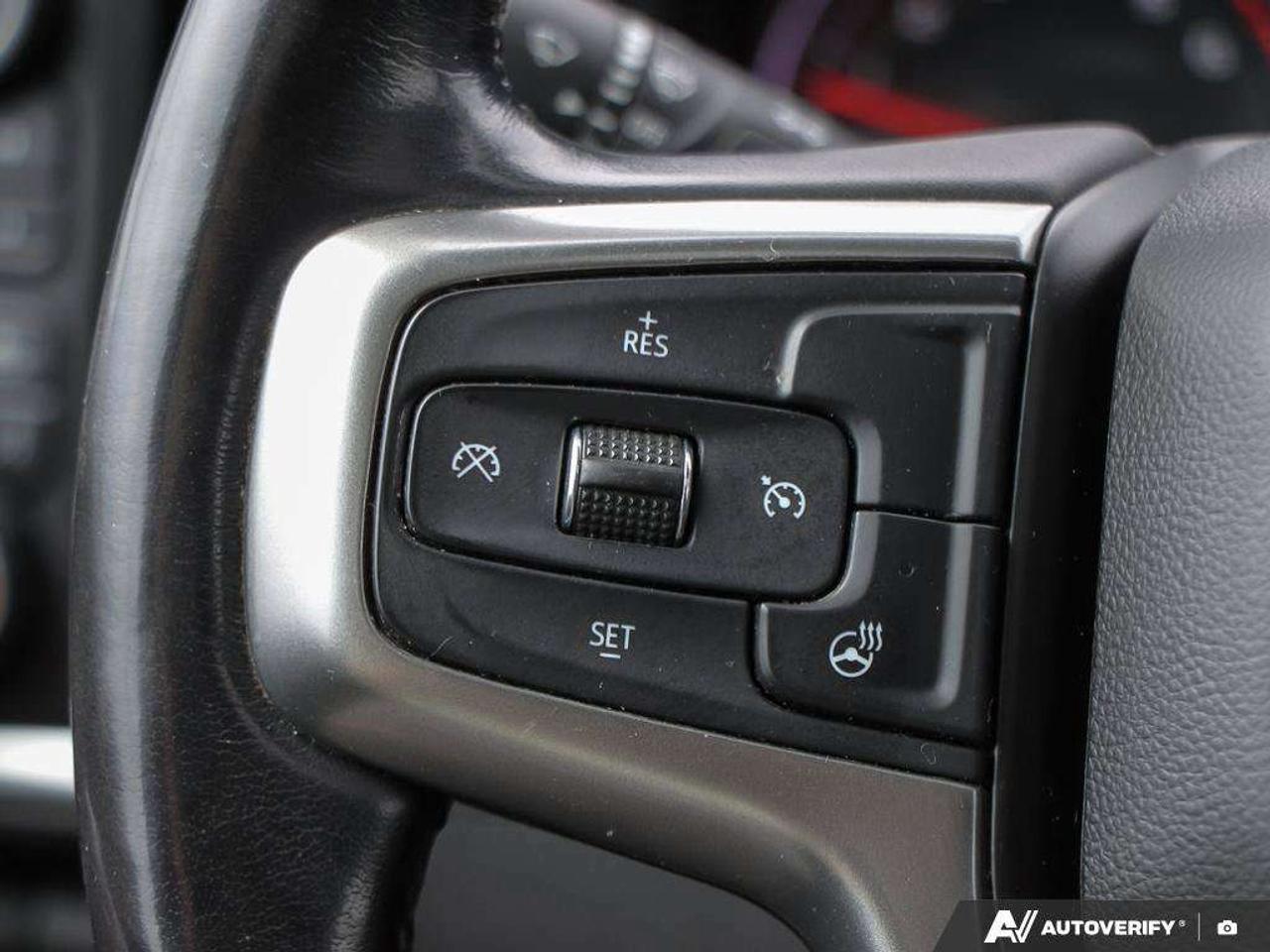 2021 Chevrolet Silverado 1500 LT TRAIL BOSS, 5.3L V8, 4X4, Z71 PGK, ALLOYS, LEATHER, SUNROOF, MACMASTER ORIGINAL, CERTIFIED PREOWNED! Photo