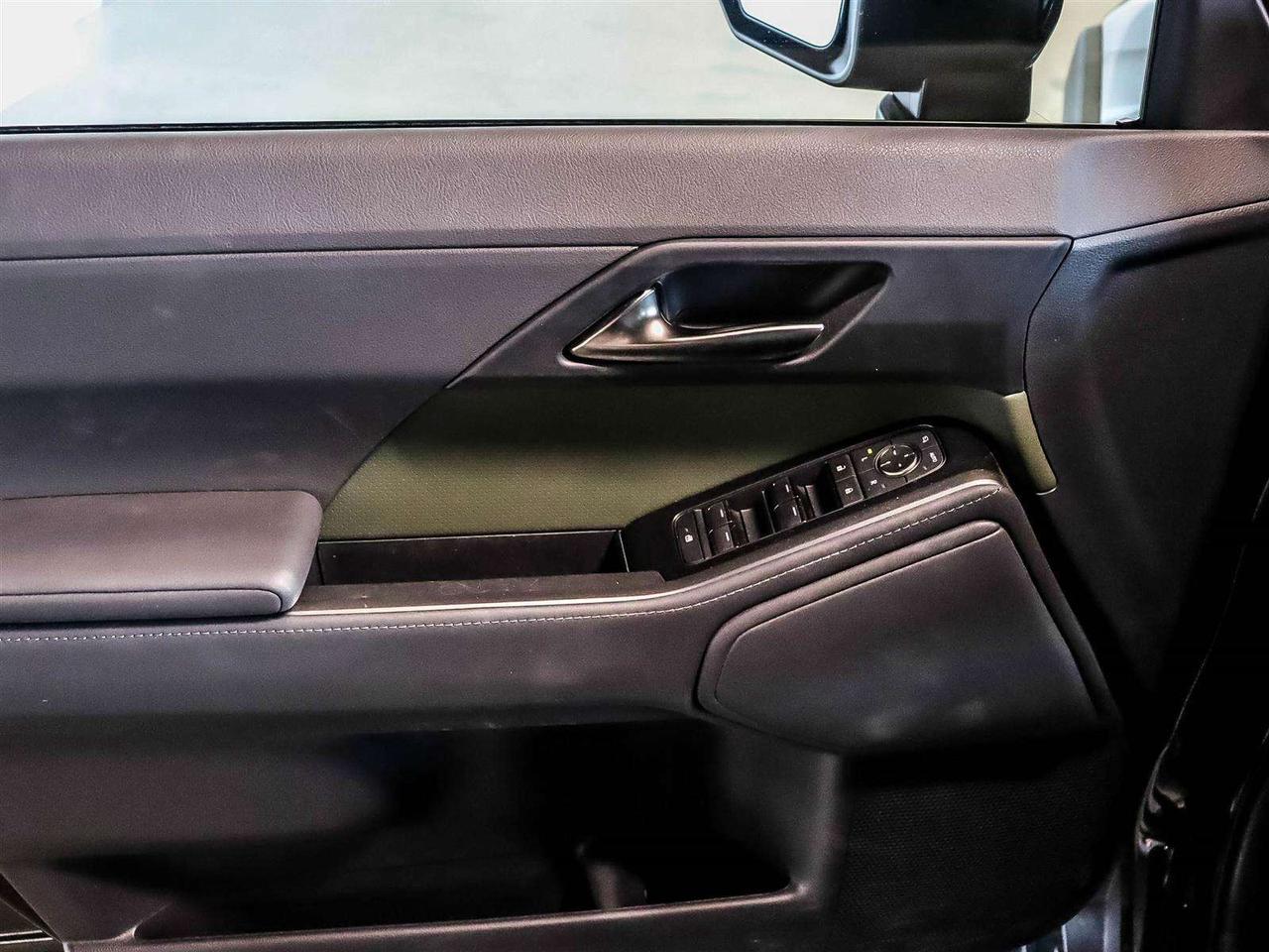 2026 Lexus GX OVERTRAIL 4X4 3.4L ADAPTIVE CRUISE NAVI Photo