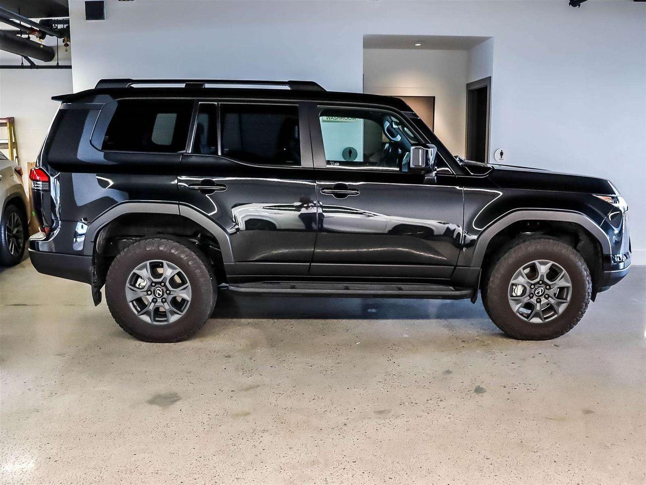 2026 Lexus GX OVERTRAIL 4X4 3.4L ADAPTIVE CRUISE NAVI Photo