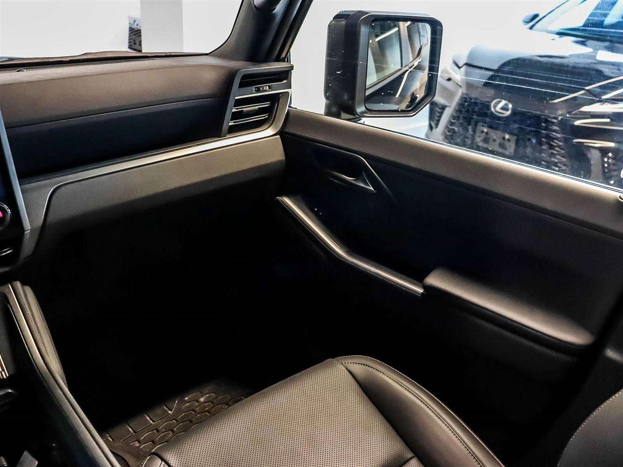 2026 Lexus GX OVERTRAIL 4X4 3.4L ADAPTIVE CRUISE NAVI Photo