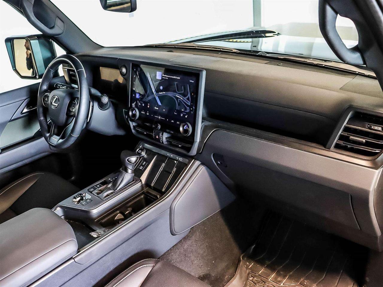 2026 Lexus GX OVERTRAIL 4X4 3.4L ADAPTIVE CRUISE NAVI Photo