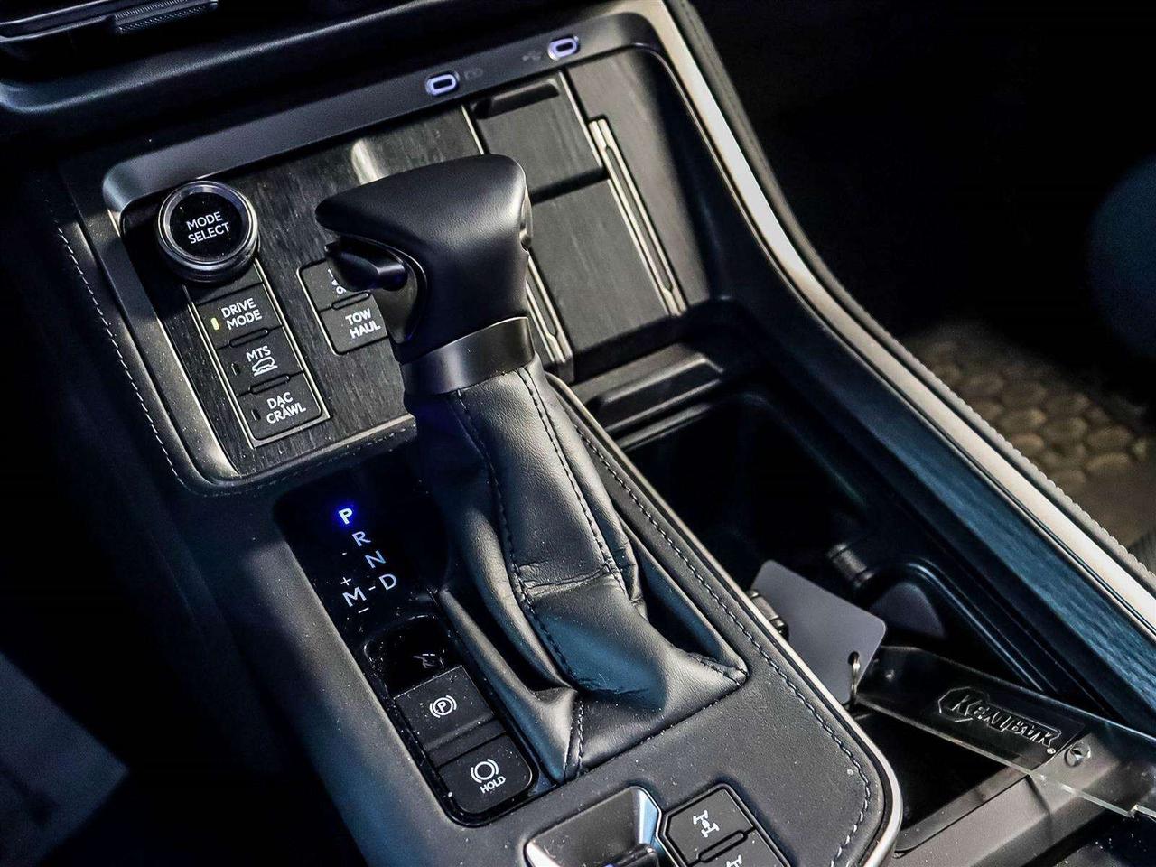 2026 Lexus GX OVERTRAIL 4X4 3.4L ADAPTIVE CRUISE NAVI Photo