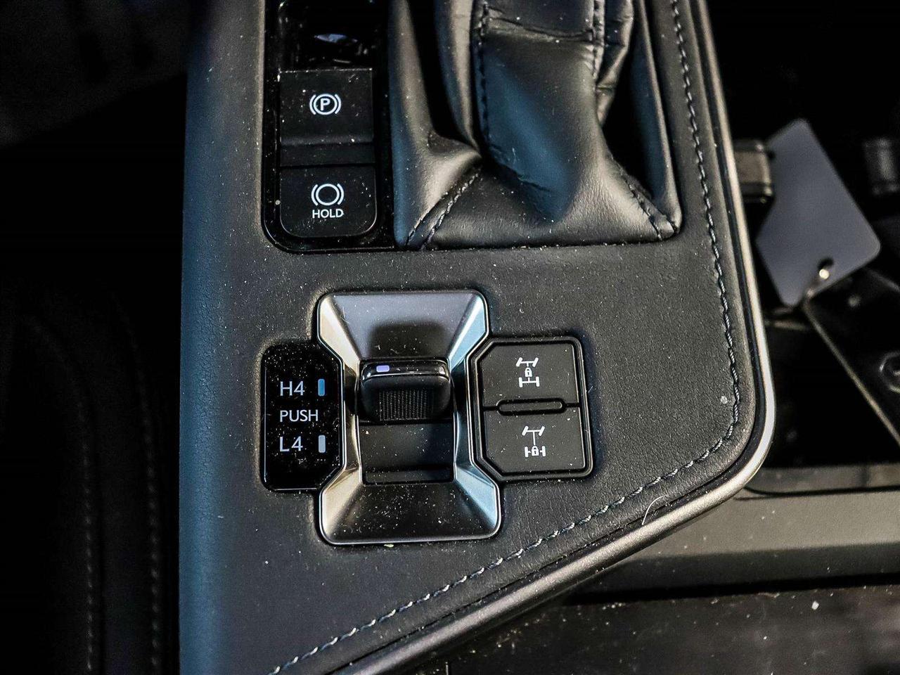 2026 Lexus GX OVERTRAIL 4X4 3.4L ADAPTIVE CRUISE NAVI Photo