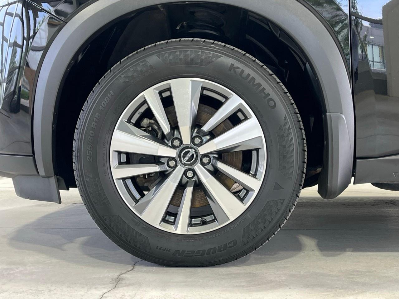 2024 Nissan Pathfinder SL 4WD Photo