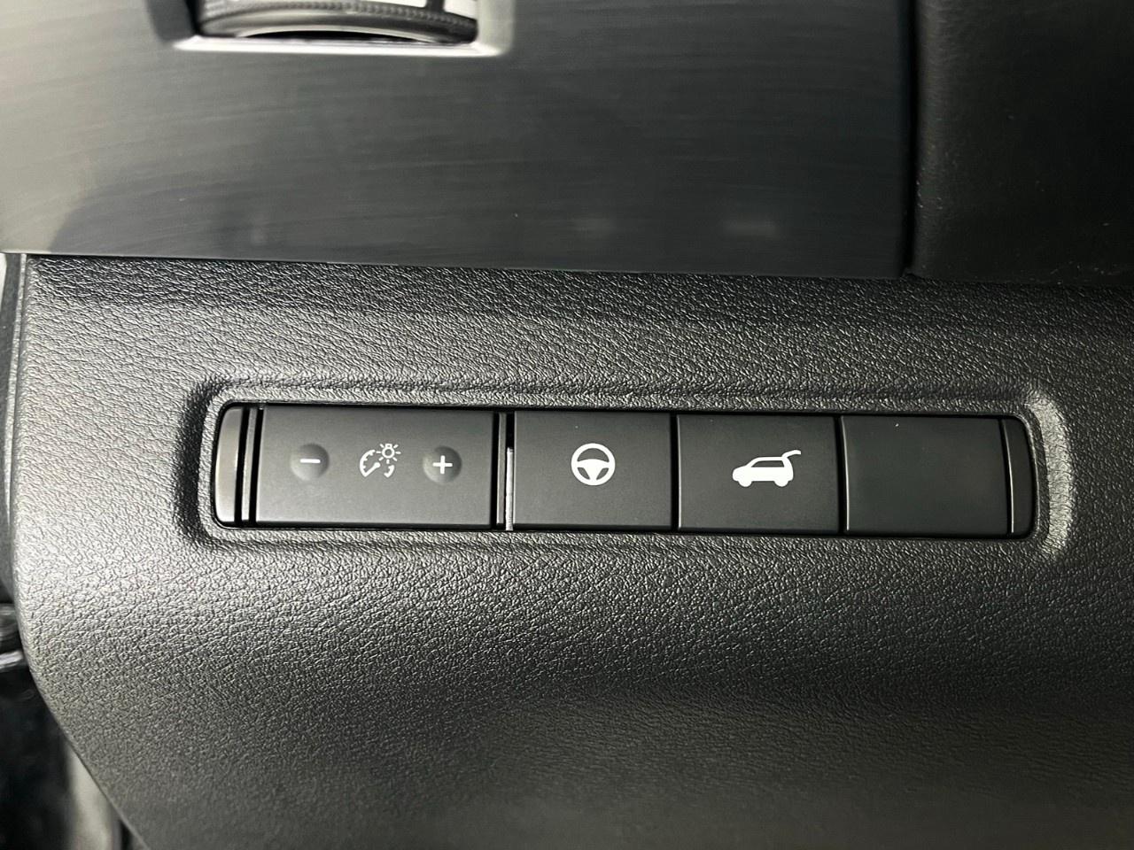 2024 Nissan Pathfinder SL 4WD Photo