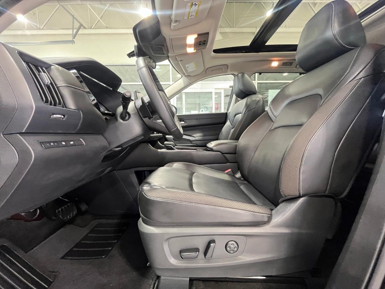 2024 Nissan Pathfinder SL 4WD Photo