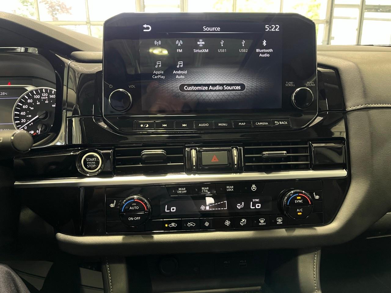 2024 Nissan Pathfinder SL 4WD Photo