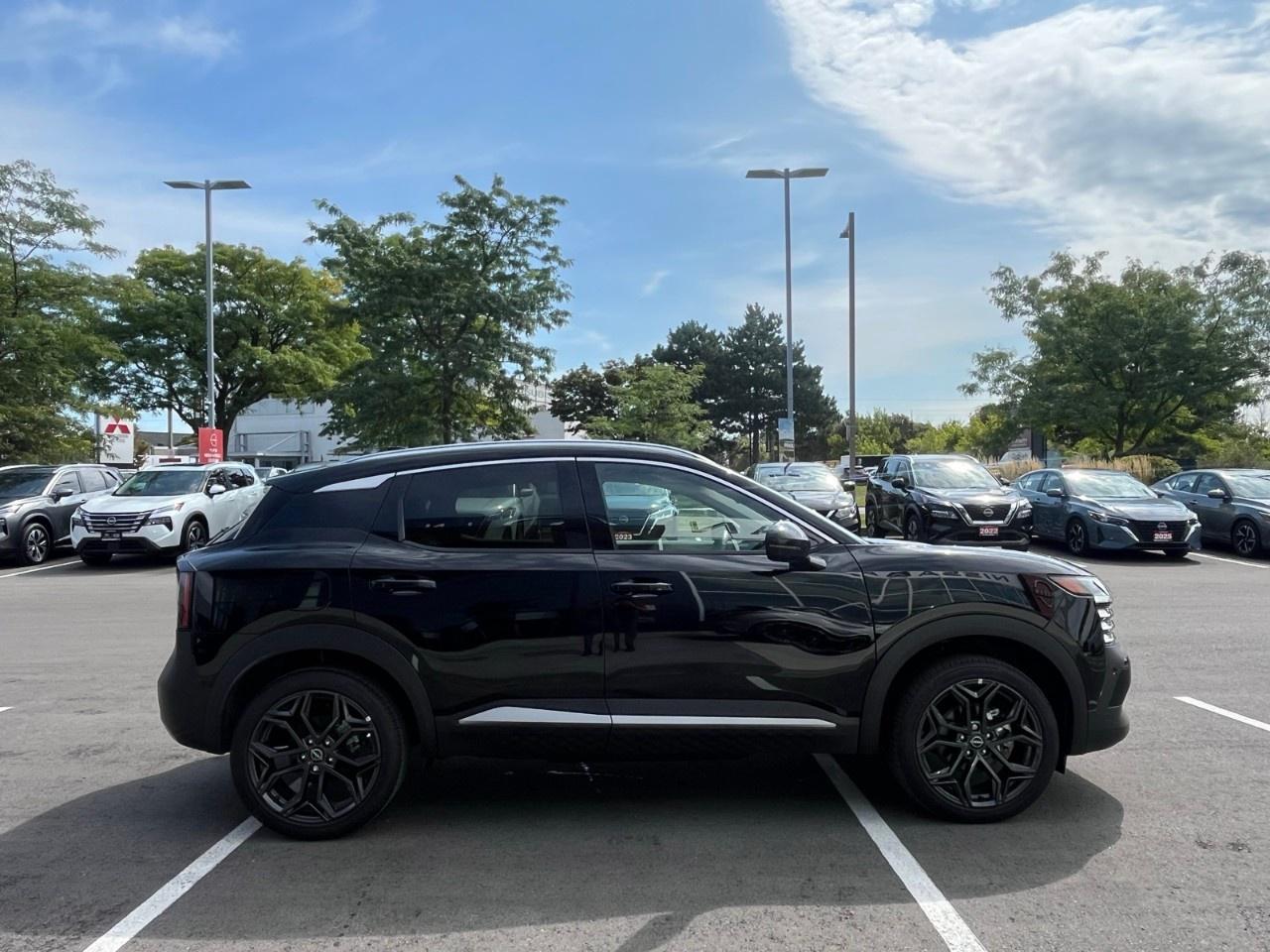 2025 Nissan Kicks SR AWD Photo