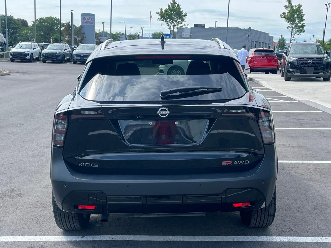 2025 Nissan Kicks SR AWD Photo