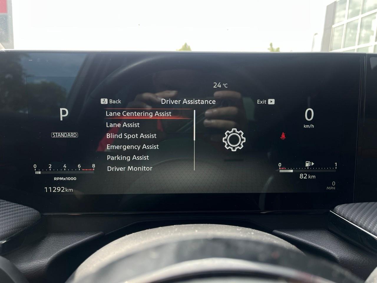 2025 Nissan Kicks SR AWD Photo