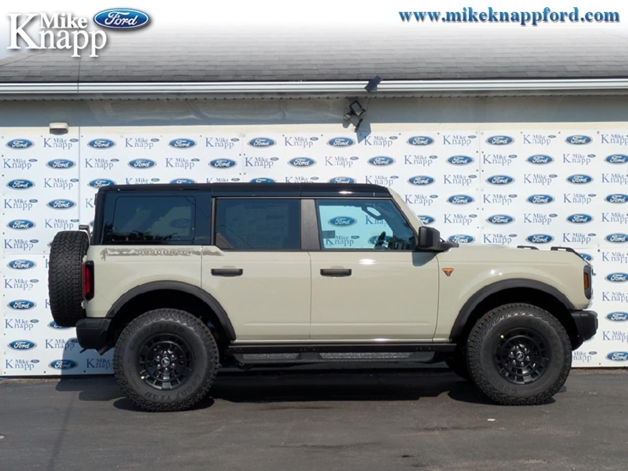 2026 Ford Bronco Badlands Photo