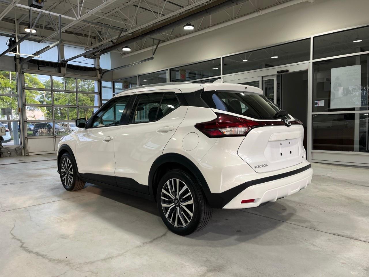 2022 Nissan Kicks SV FWD Photo
