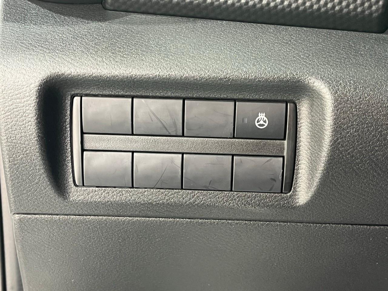 2022 Nissan Kicks SV FWD Photo