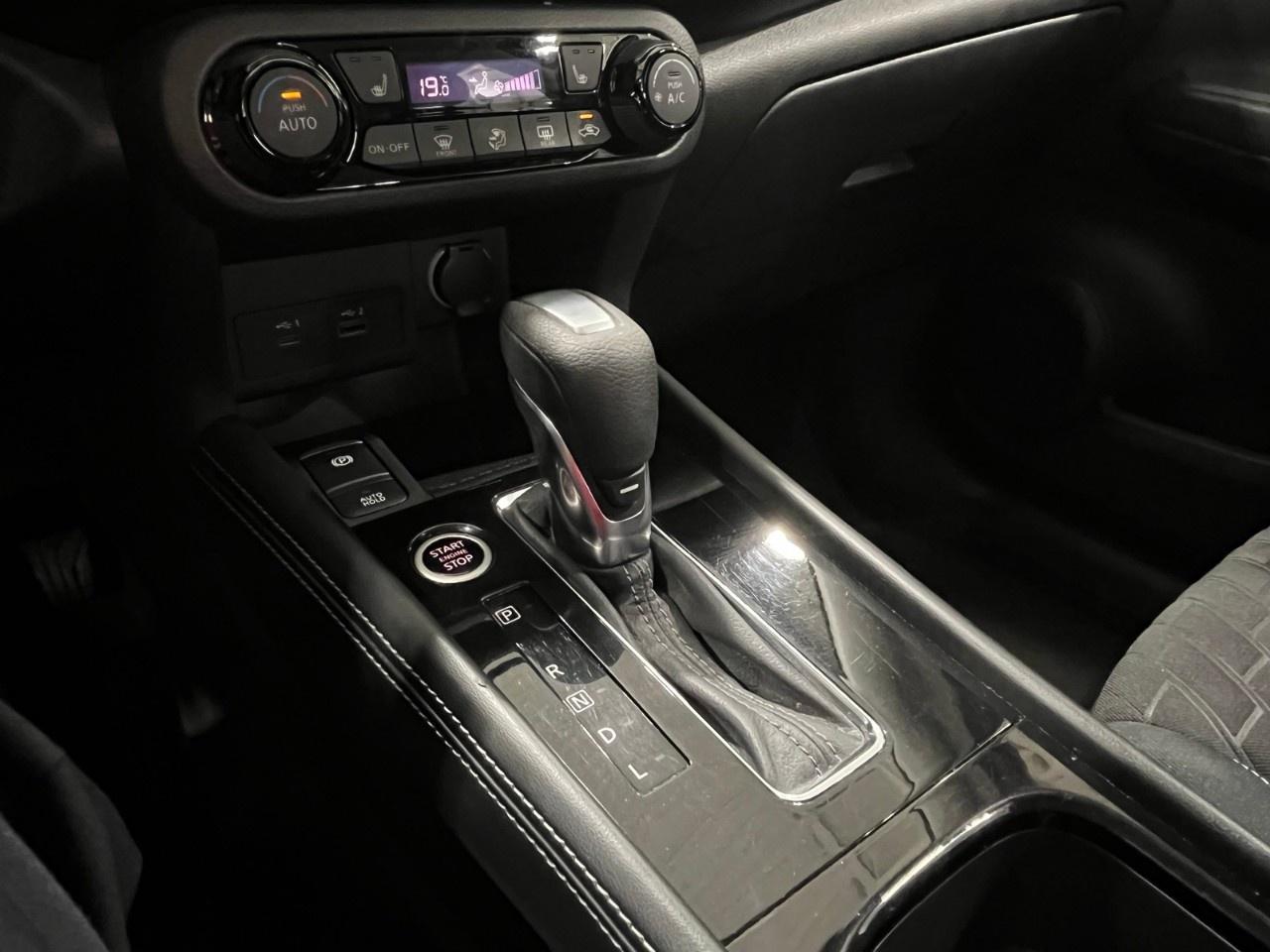 2022 Nissan Kicks SV FWD Photo