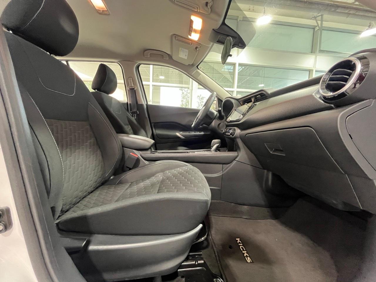 2022 Nissan Kicks SV FWD Photo