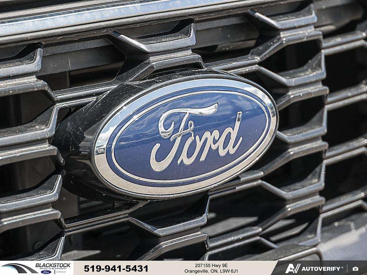 2024 Ford Escape ESCAPE ST LINE Photo