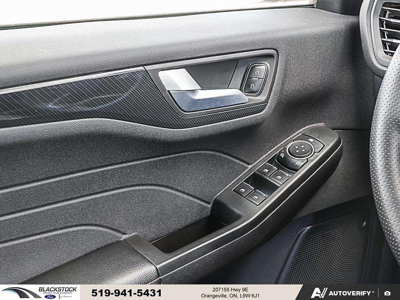 2024 Ford Escape ESCAPE ST LINE Photo