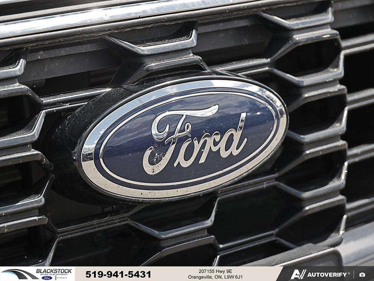 2024 Ford Escape ESCAPE ST LINE Photo