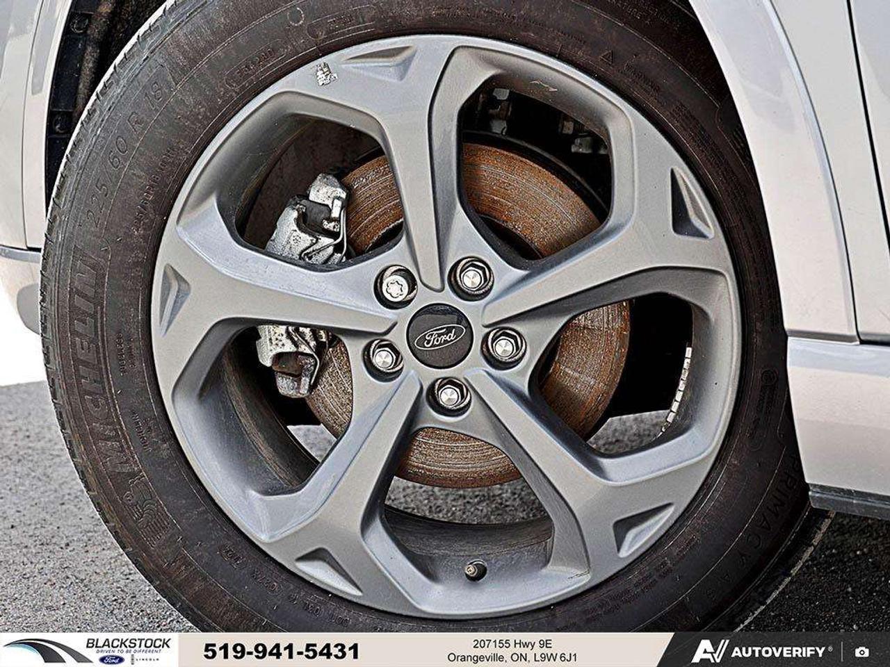 2024 Ford Escape ESCAPE ST LINE Photo
