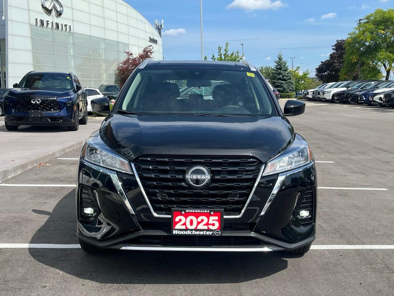 2025 Nissan Kicks Play SV FWD Photo1