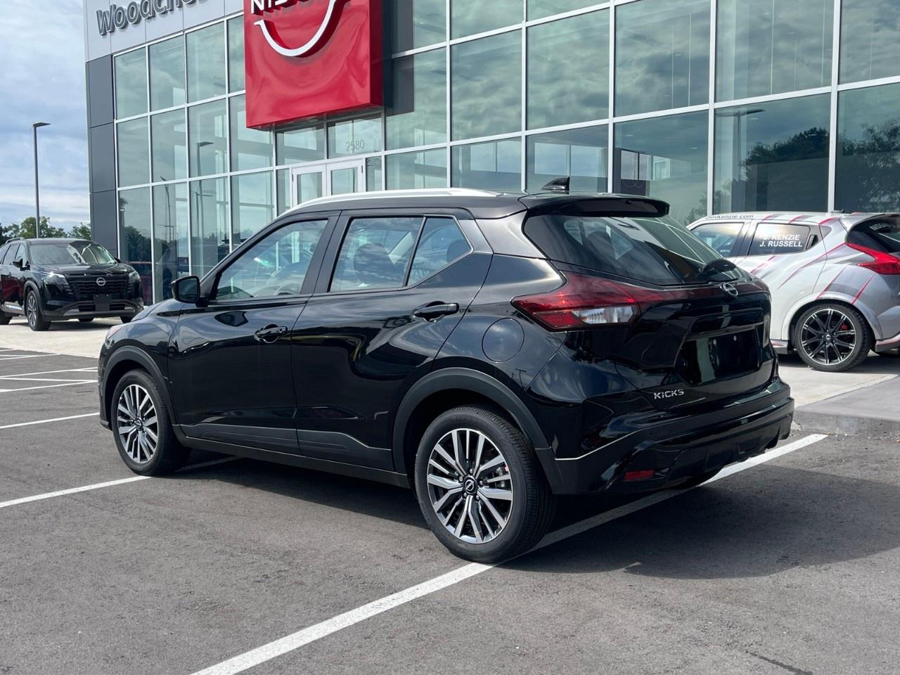 2025 Nissan Kicks Play SV FWD Photo